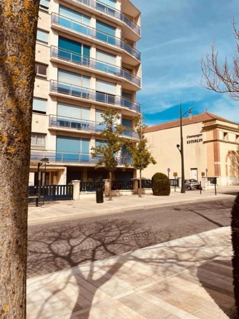 Le 21 Appartement Épernay Buitenkant foto